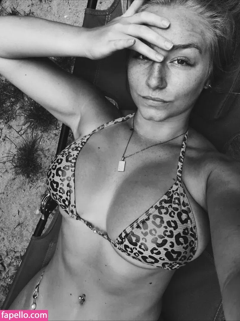 Hannah Woods Onlyfans Photo Gallery 