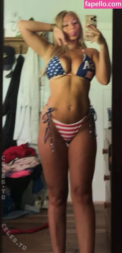 Hannah Woods Onlyfans Photo Gallery 