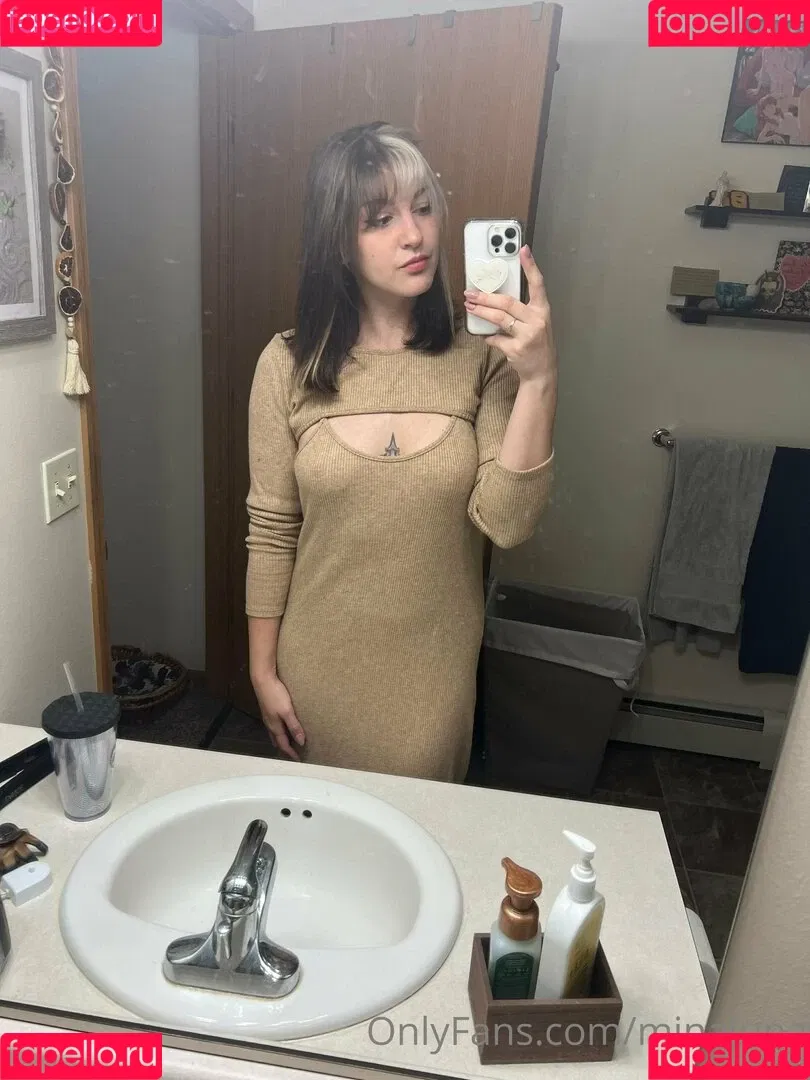 minaluna Onlyfans Photo Gallery 