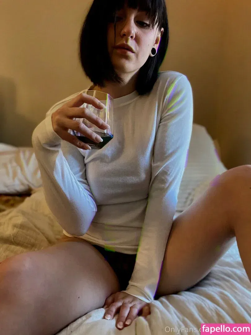 minaluna Onlyfans Photo Gallery 