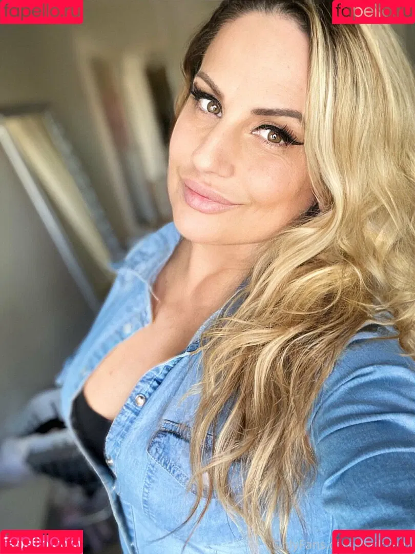 baddiemi Onlyfans Photo Gallery 