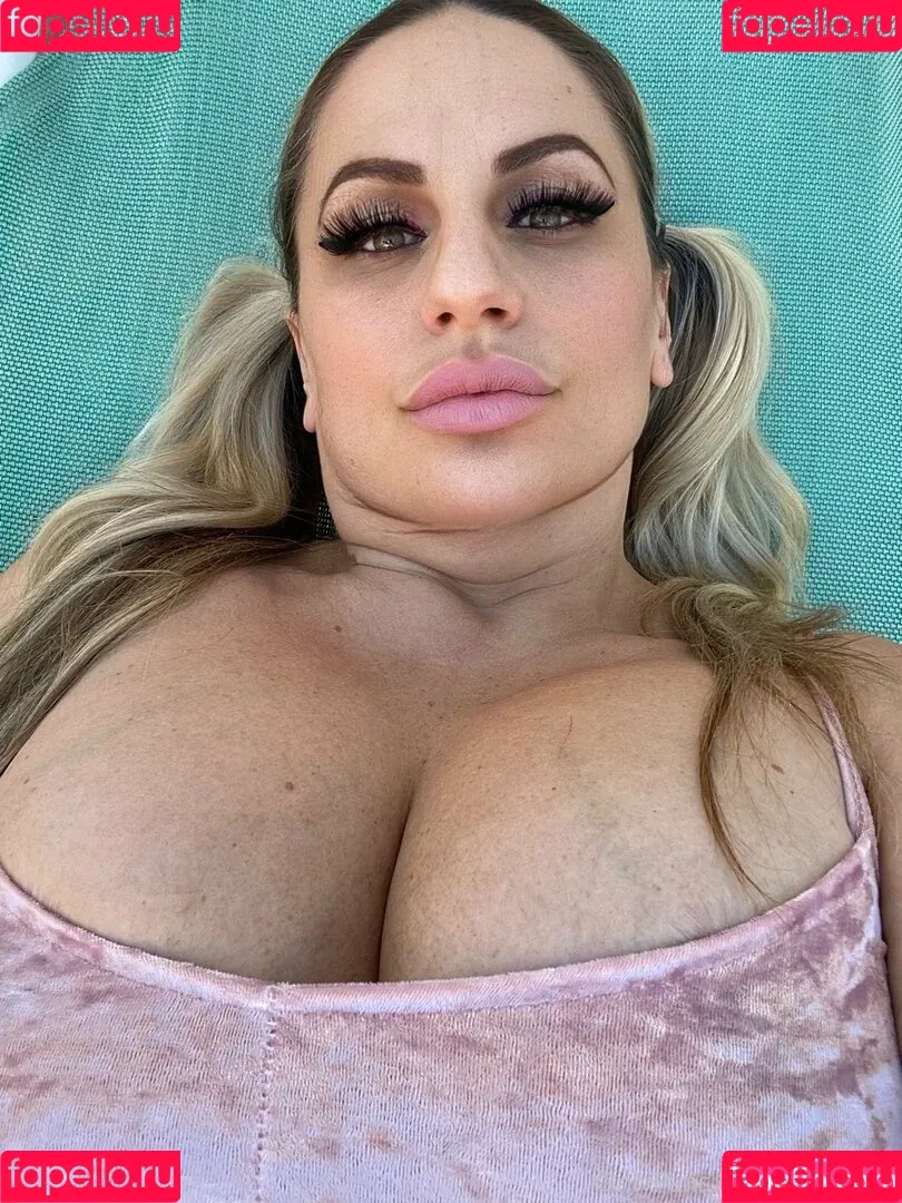 baddiemi Onlyfans Photo Gallery 