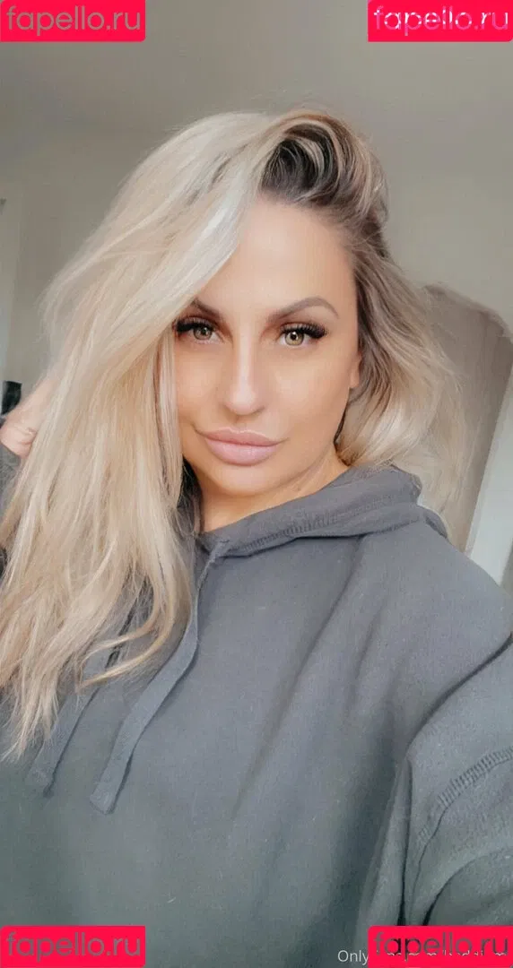 baddiemi Onlyfans Photo Gallery 