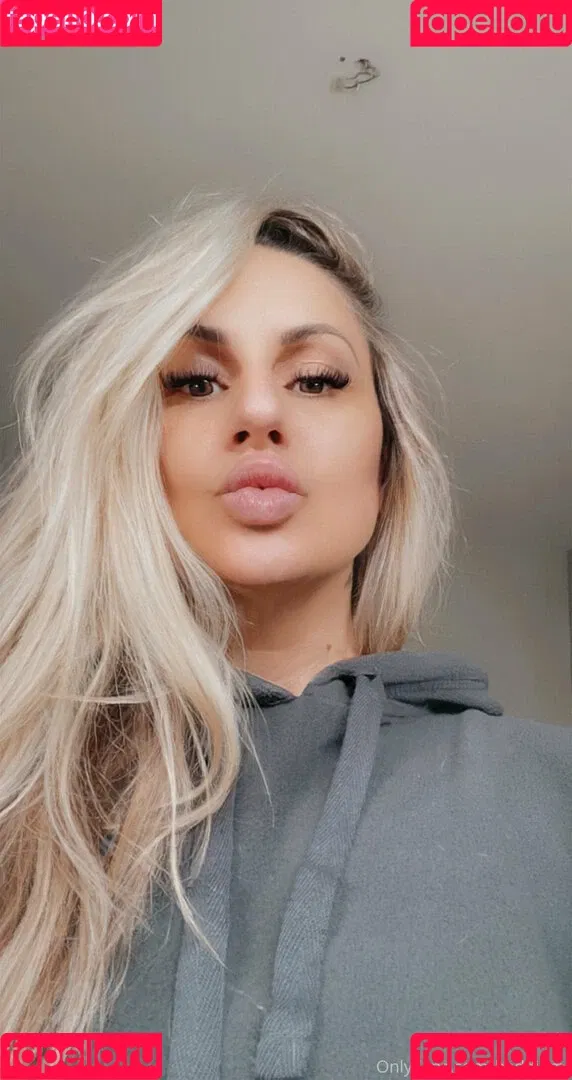 baddiemi Onlyfans Photo Gallery 