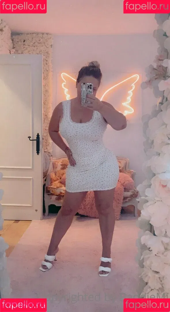 baddiemi Onlyfans Photo Gallery 