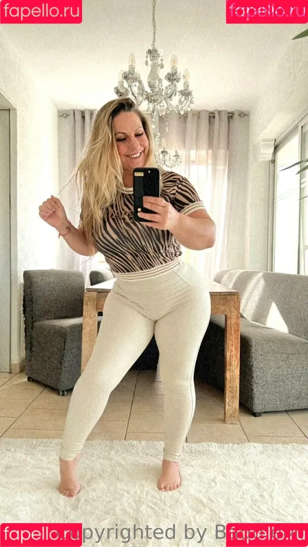 baddiemi Onlyfans Photo Gallery 