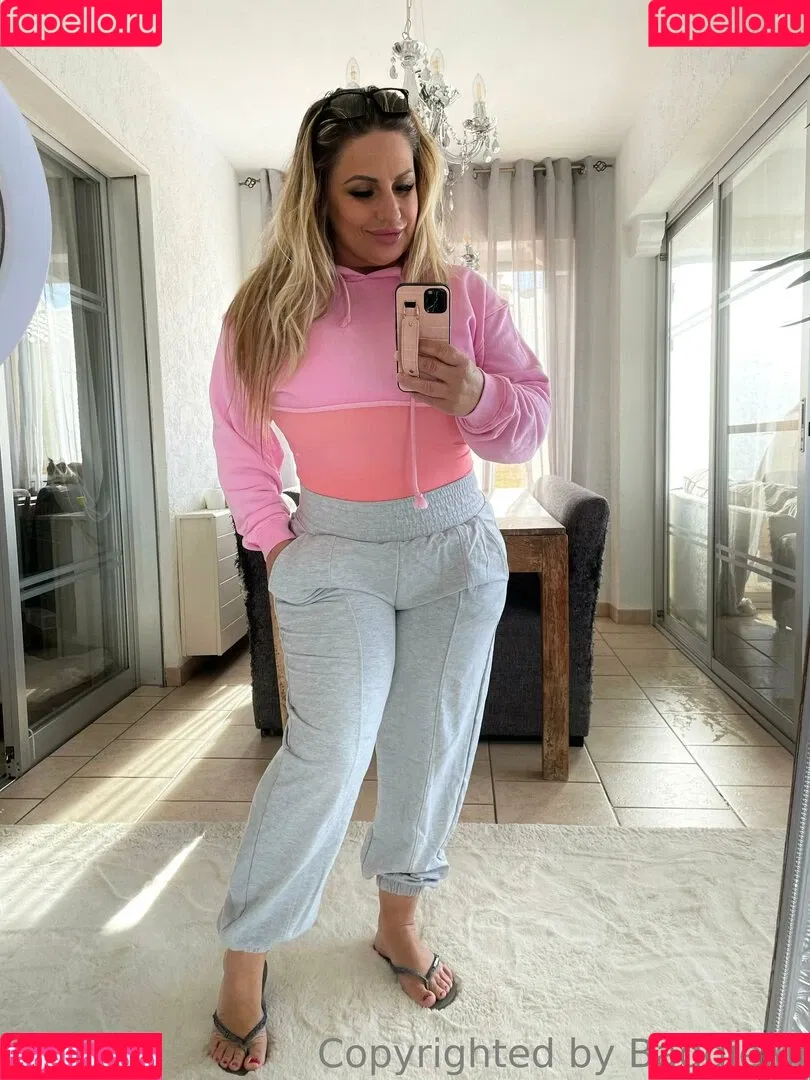 baddiemi Onlyfans Photo Gallery 