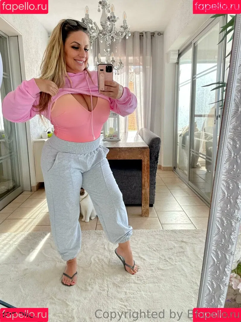 baddiemi Onlyfans Photo Gallery 