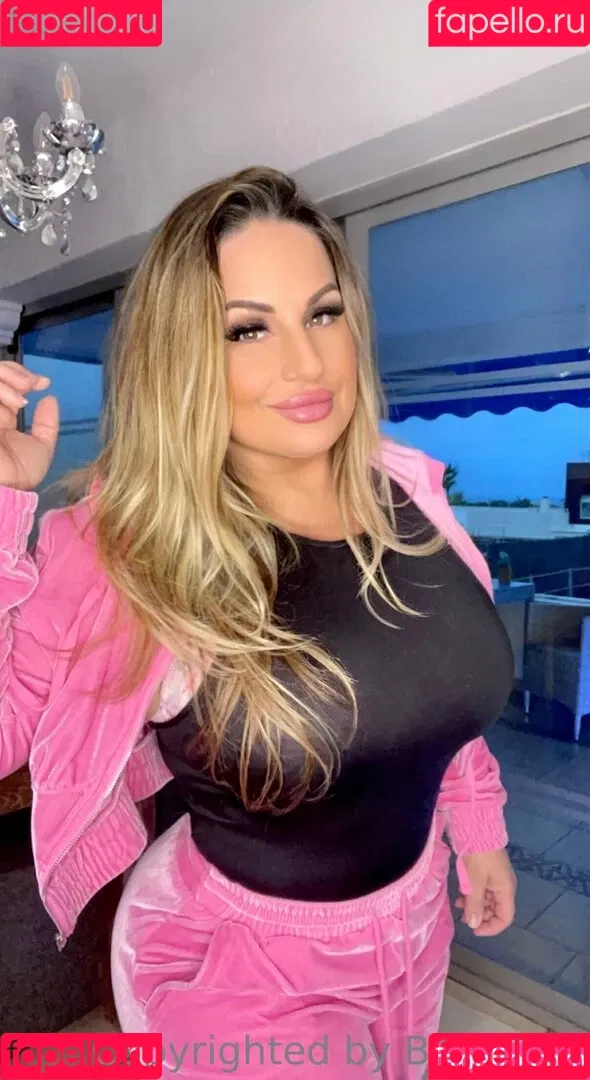 baddiemi Onlyfans Photo Gallery 