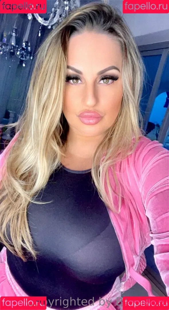 baddiemi Onlyfans Photo Gallery 