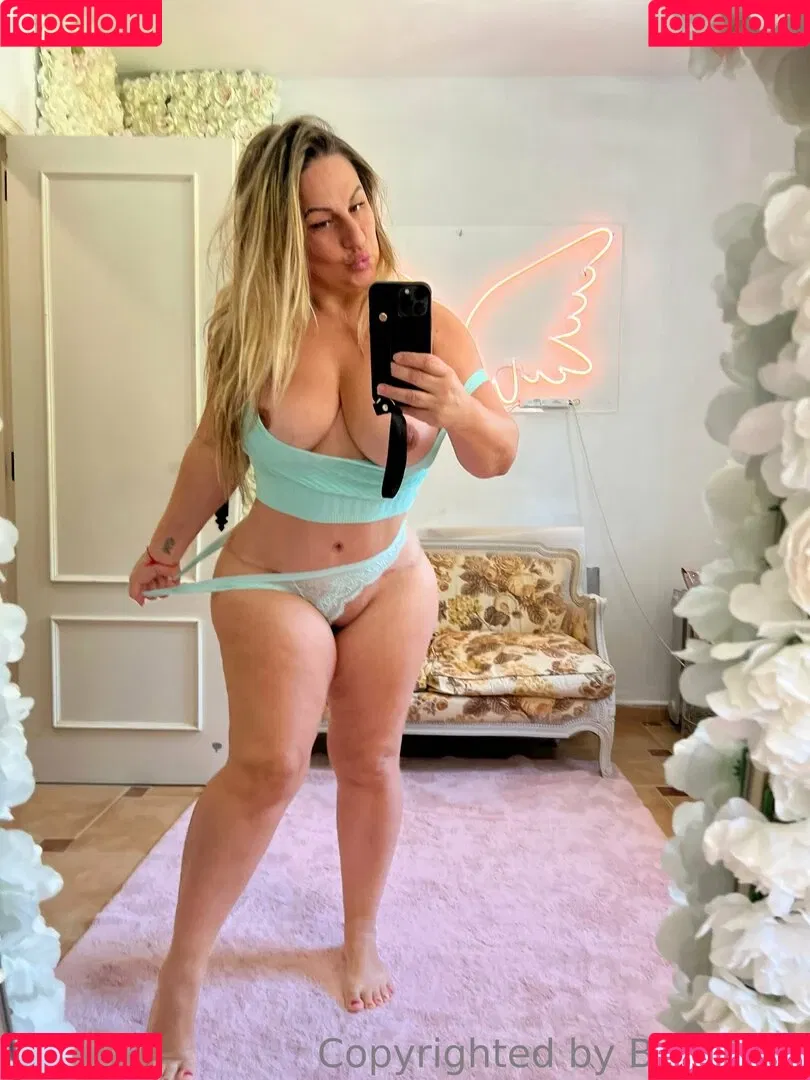 baddiemi Onlyfans Photo Gallery 