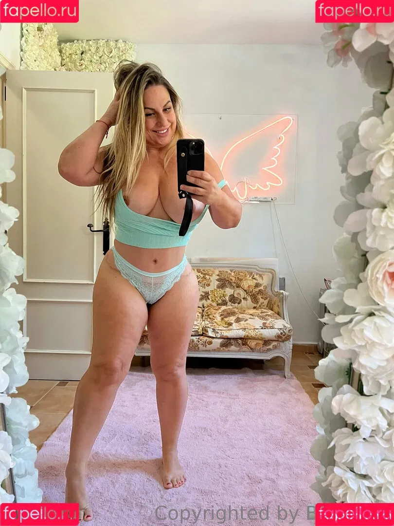 baddiemi Onlyfans Photo Gallery 