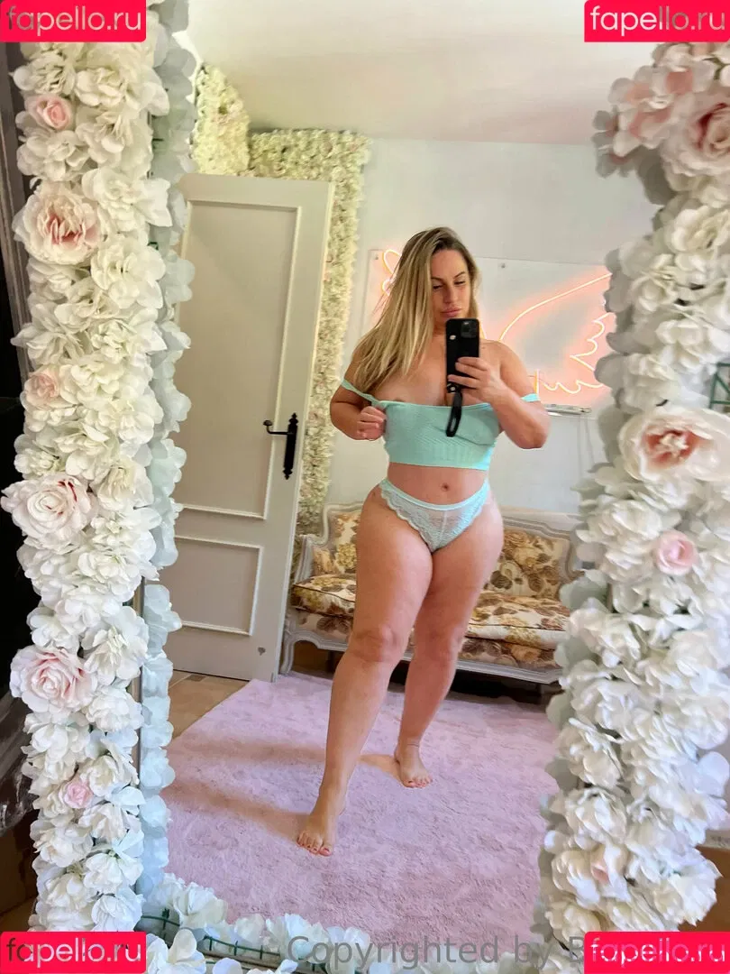 baddiemi Onlyfans Photo Gallery 