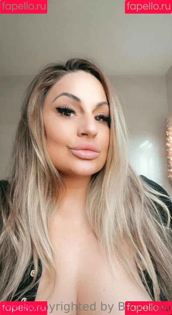 baddiemi Onlyfans Photo Gallery 