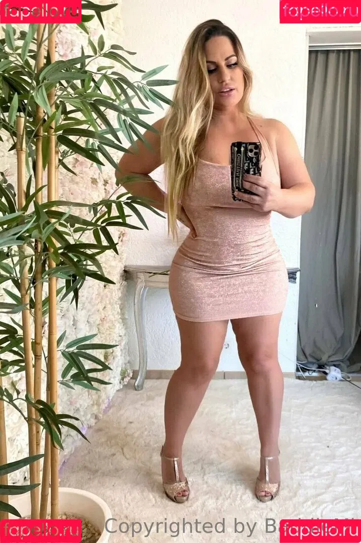 baddiemi Onlyfans Photo Gallery 