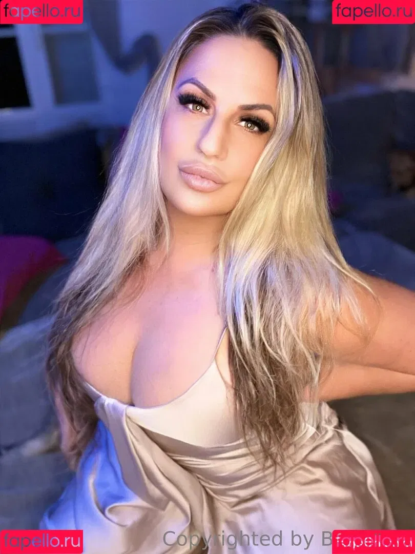 baddiemi Onlyfans Photo Gallery 