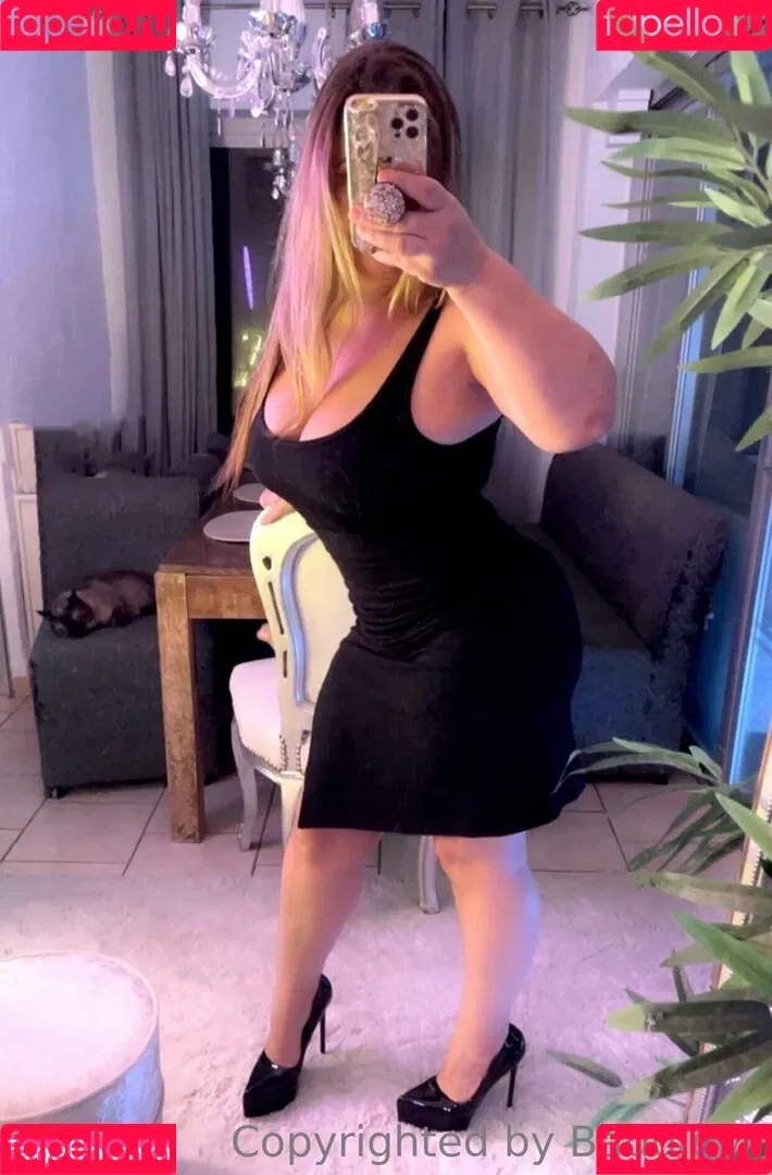 baddiemi Onlyfans Photo Gallery 