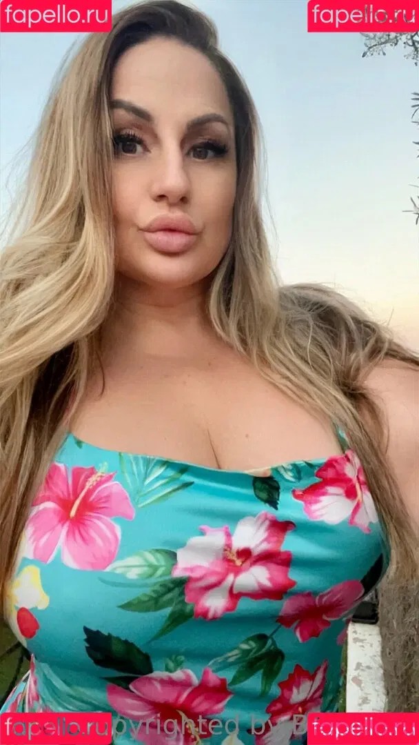 baddiemi Onlyfans Photo Gallery 