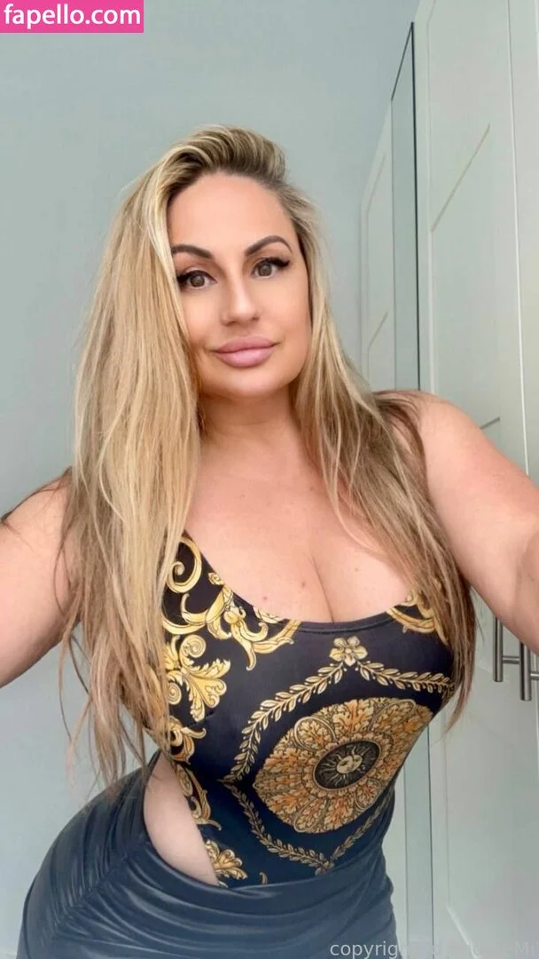 baddiemi Onlyfans Photo Gallery 