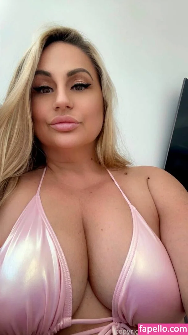 baddiemi Onlyfans Photo Gallery 