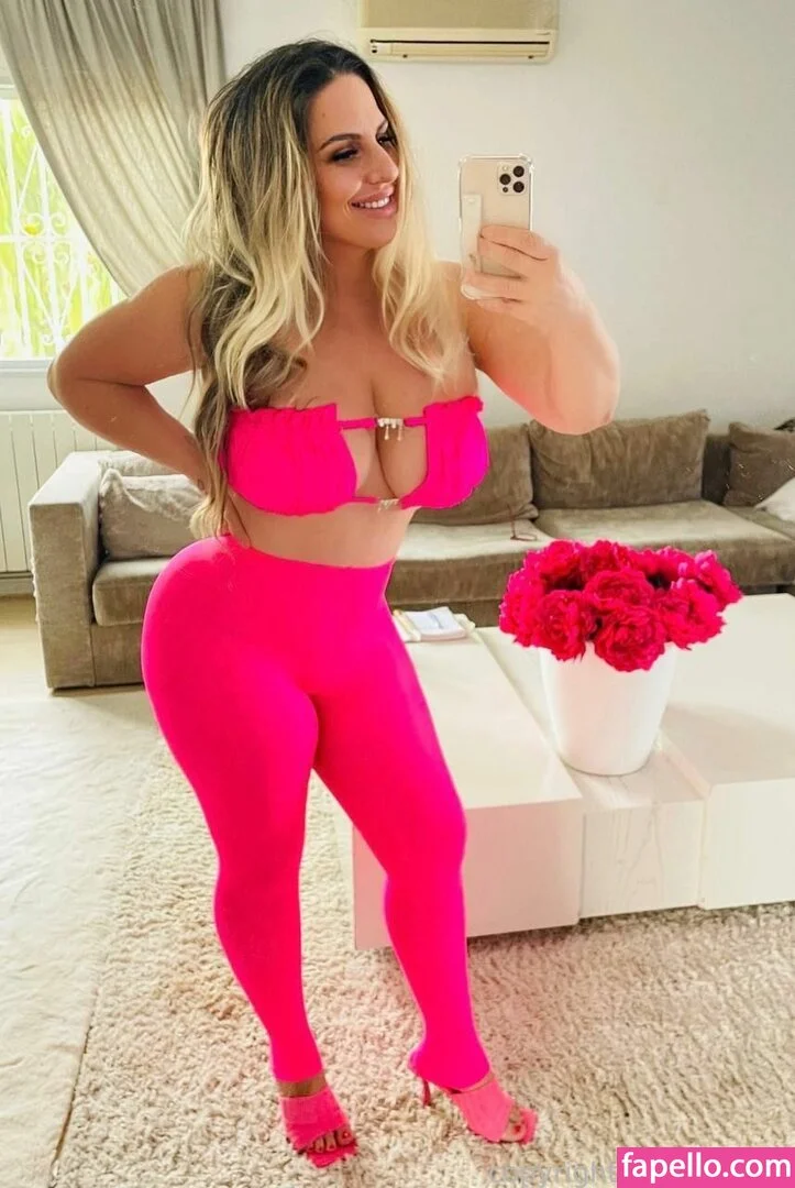 baddiemi Onlyfans Photo Gallery 