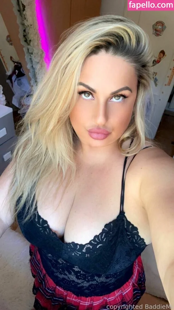 baddiemi Onlyfans Photo Gallery 