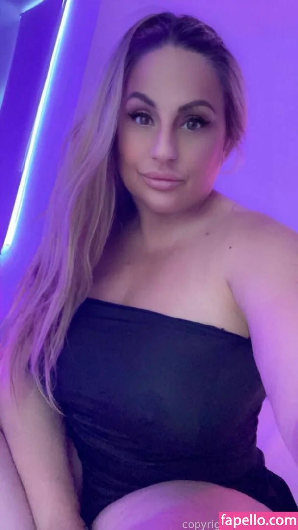 baddiemi Onlyfans Photo Gallery 