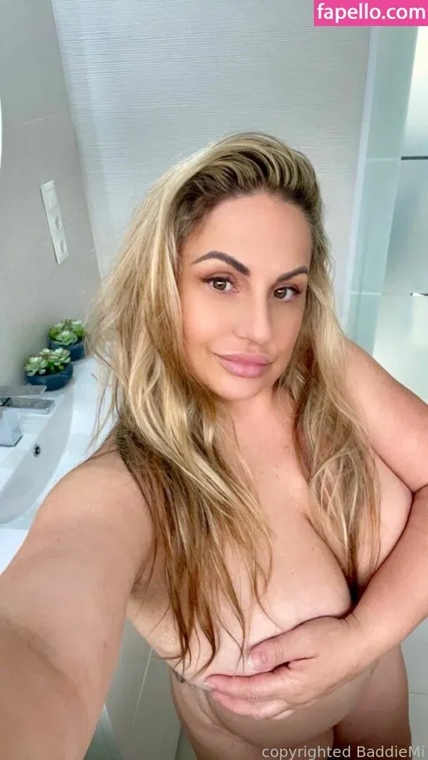 baddiemi Onlyfans Photo Gallery 