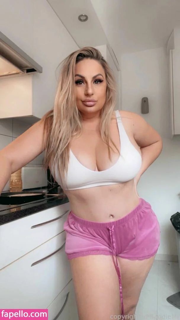 baddiemi Onlyfans Photo Gallery 