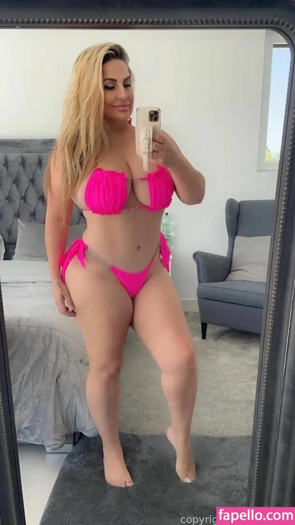 baddiemi Onlyfans Photo Gallery 