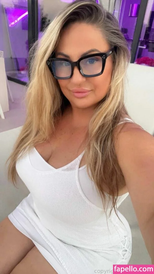 baddiemi Onlyfans Photo Gallery 