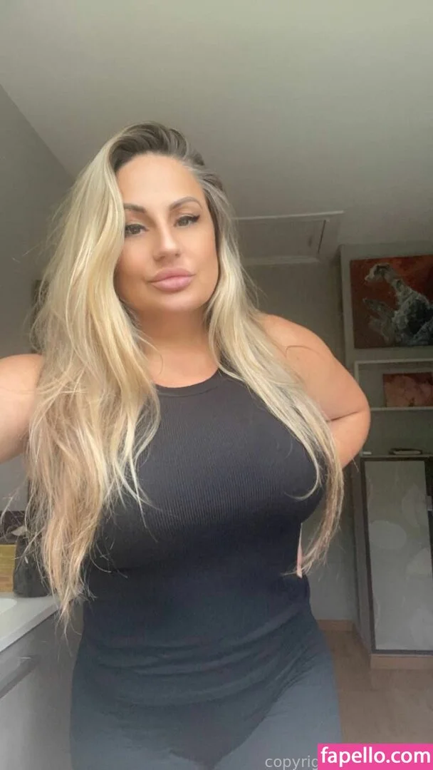 baddiemi Onlyfans Photo Gallery 