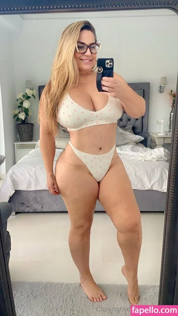 baddiemi Onlyfans Photo Gallery 