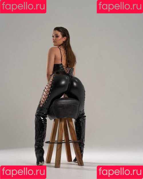 W.bery Onlyfans Photo Gallery 