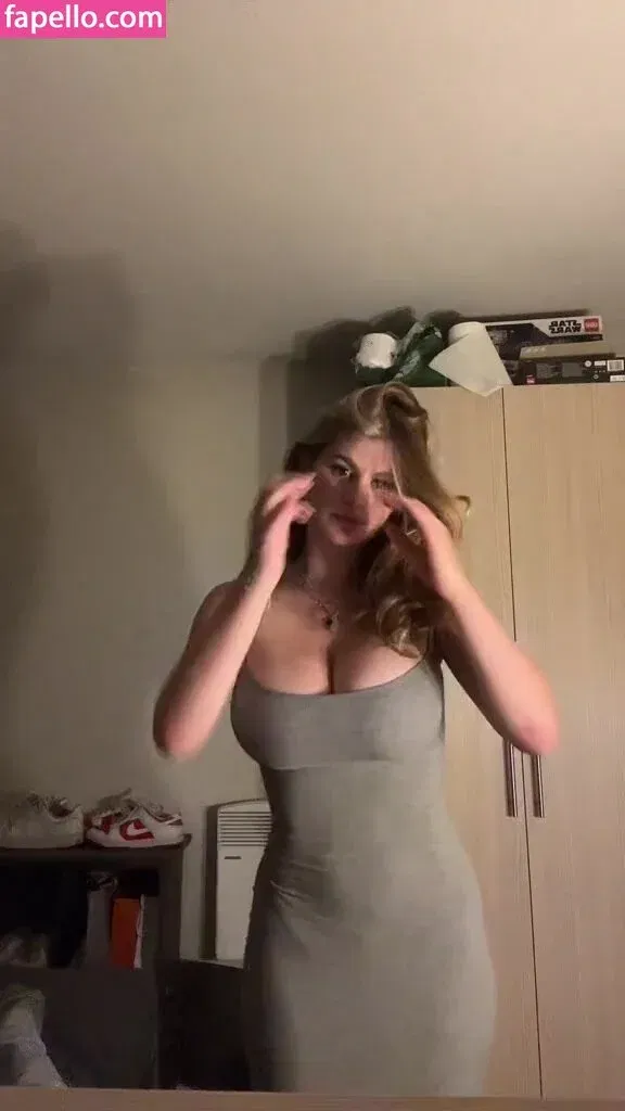 Mel Hock Onlyfans Photo Gallery 