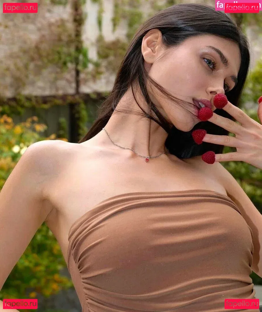 Victoria Bronova Onlyfans Photo Gallery 