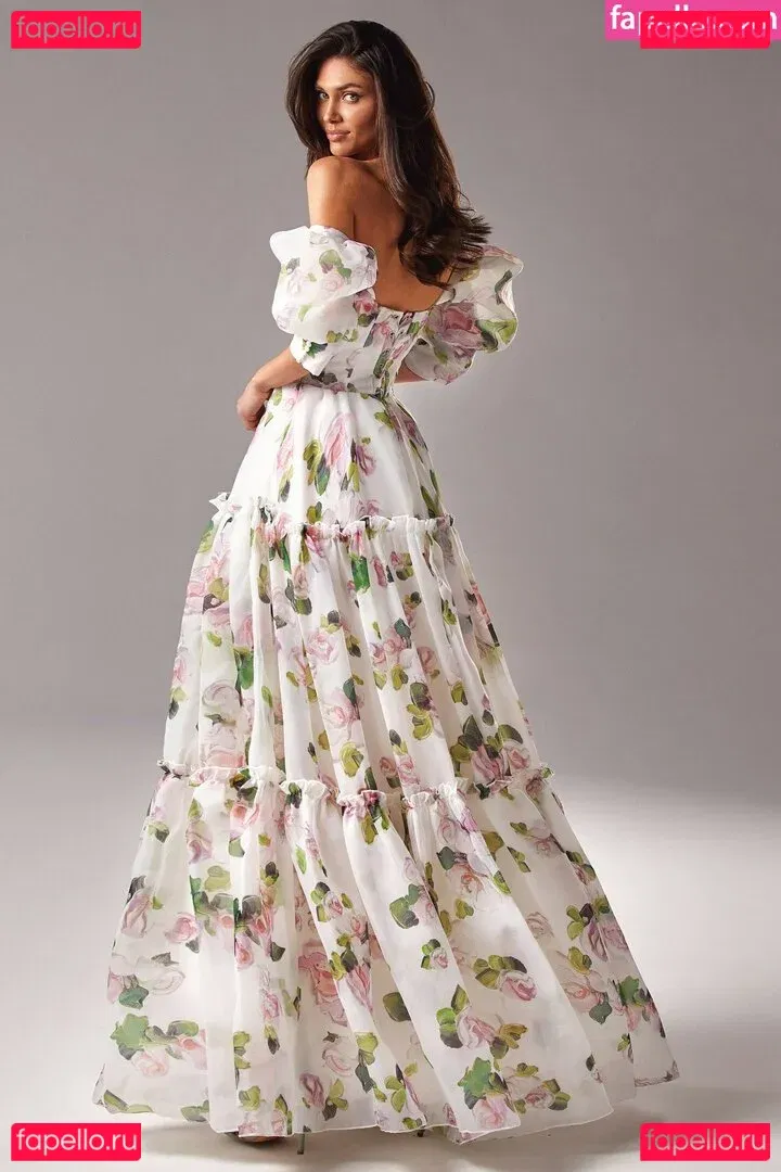 Victoria Bronova Onlyfans Photo Gallery 