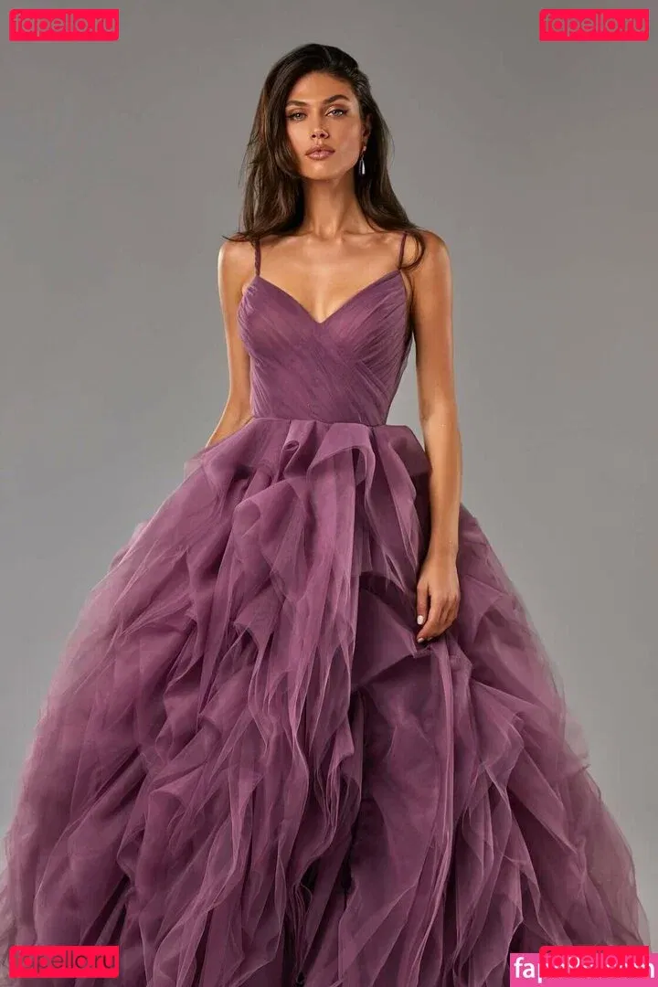 Victoria Bronova Onlyfans Photo Gallery 