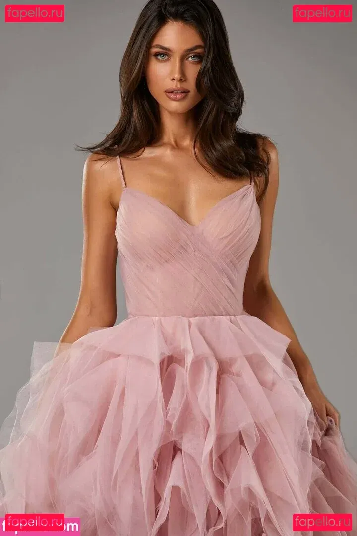 Victoria Bronova Onlyfans Photo Gallery 