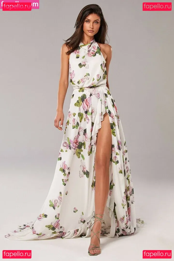 Victoria Bronova Onlyfans Photo Gallery 