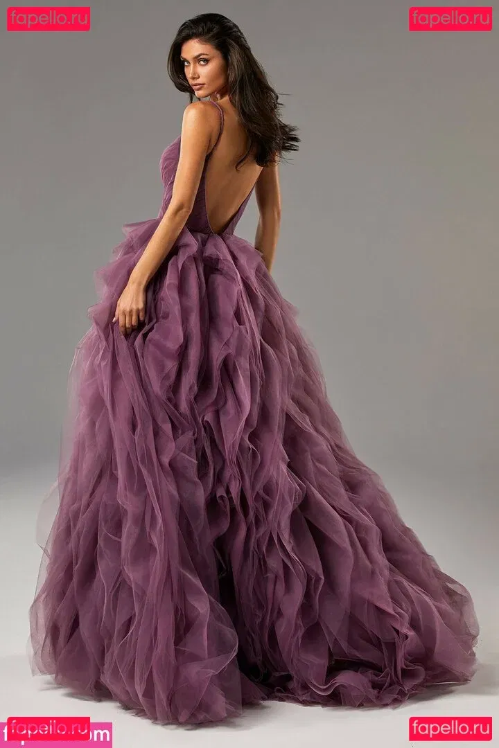 Victoria Bronova Onlyfans Photo Gallery 