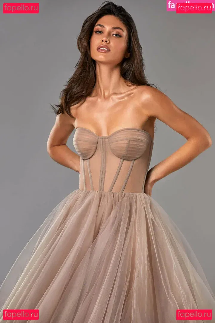 Victoria Bronova Onlyfans Photo Gallery 