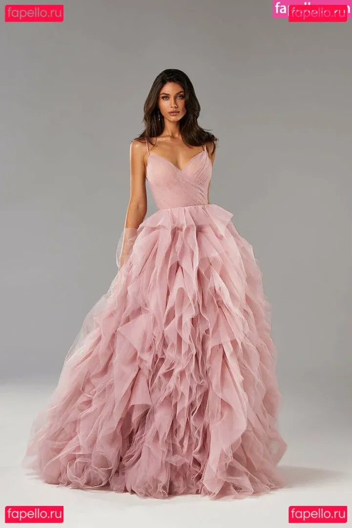 Victoria Bronova Onlyfans Photo Gallery 