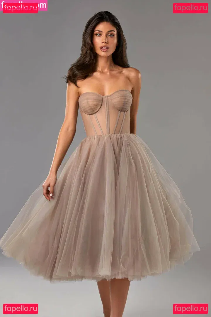 Victoria Bronova Onlyfans Photo Gallery 