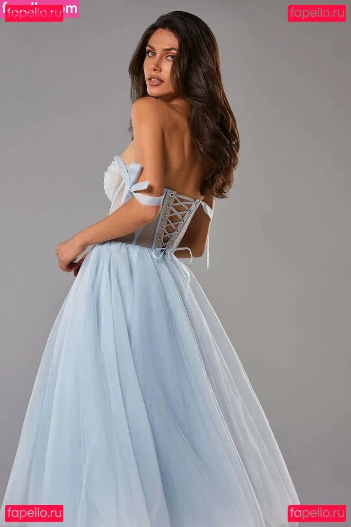 Victoria Bronova Onlyfans Photo Gallery 