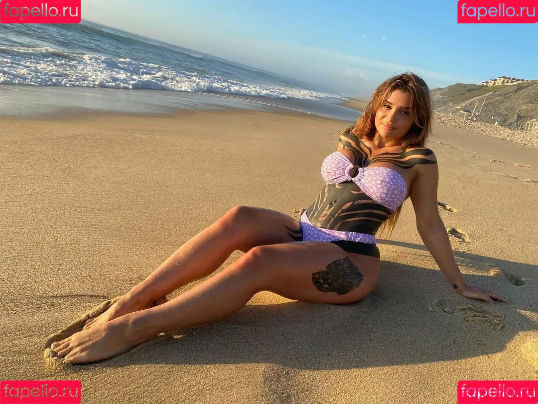 Nadja Lapiedra Onlyfans Photo Gallery 