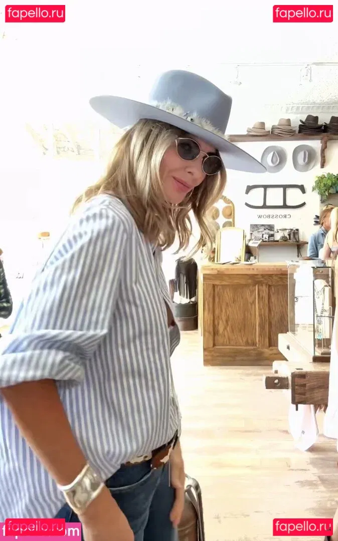 Trinny Woodall Onlyfans Photo Gallery 