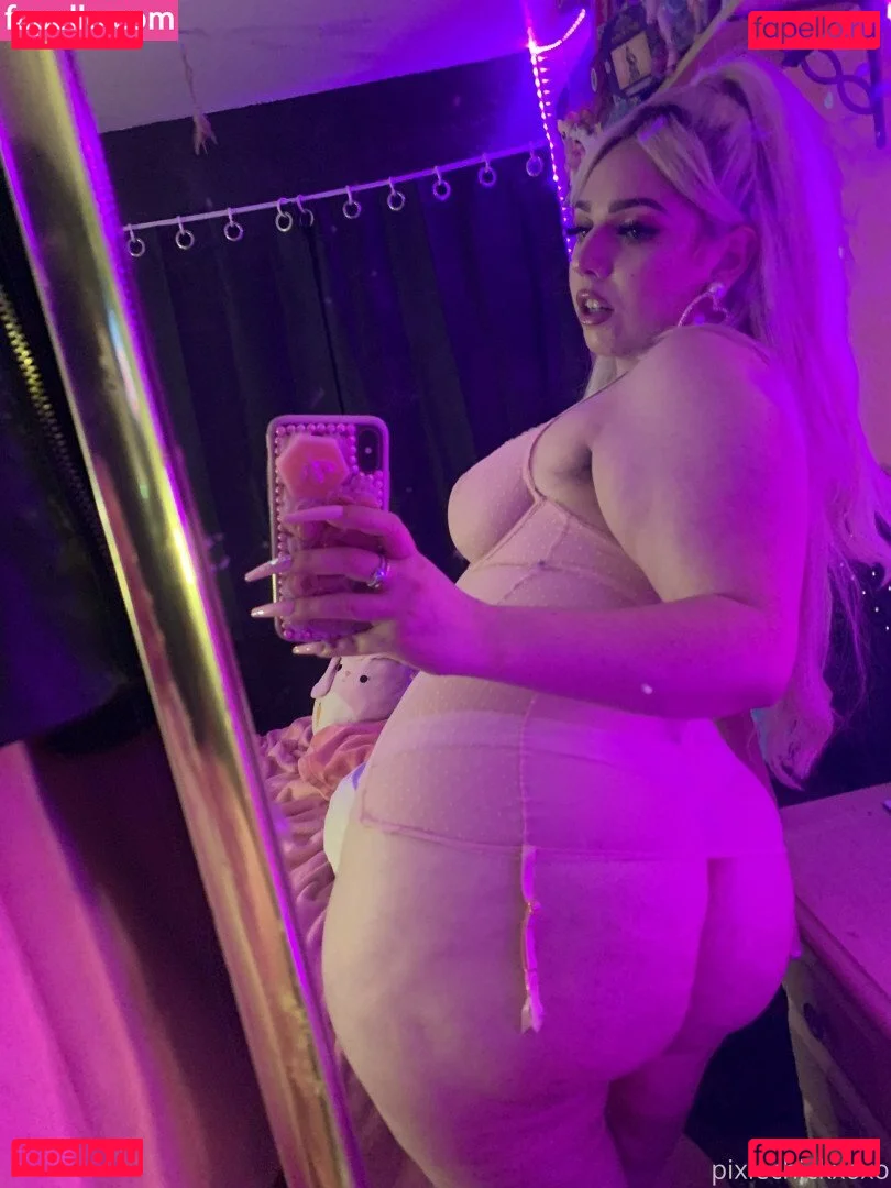 pixiechickxoxo Onlyfans Photo Gallery 