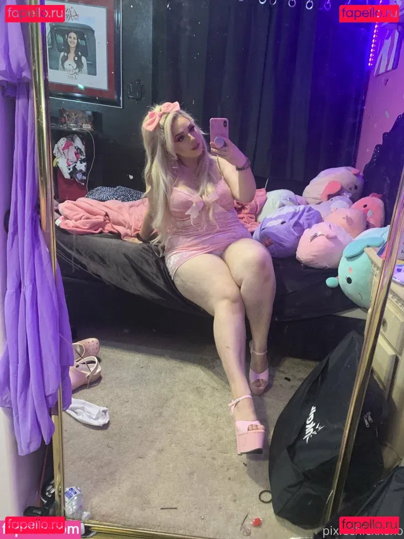 pixiechickxoxo Onlyfans Photo Gallery 