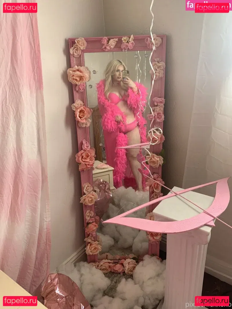 pixiechickxoxo Onlyfans Photo Gallery 